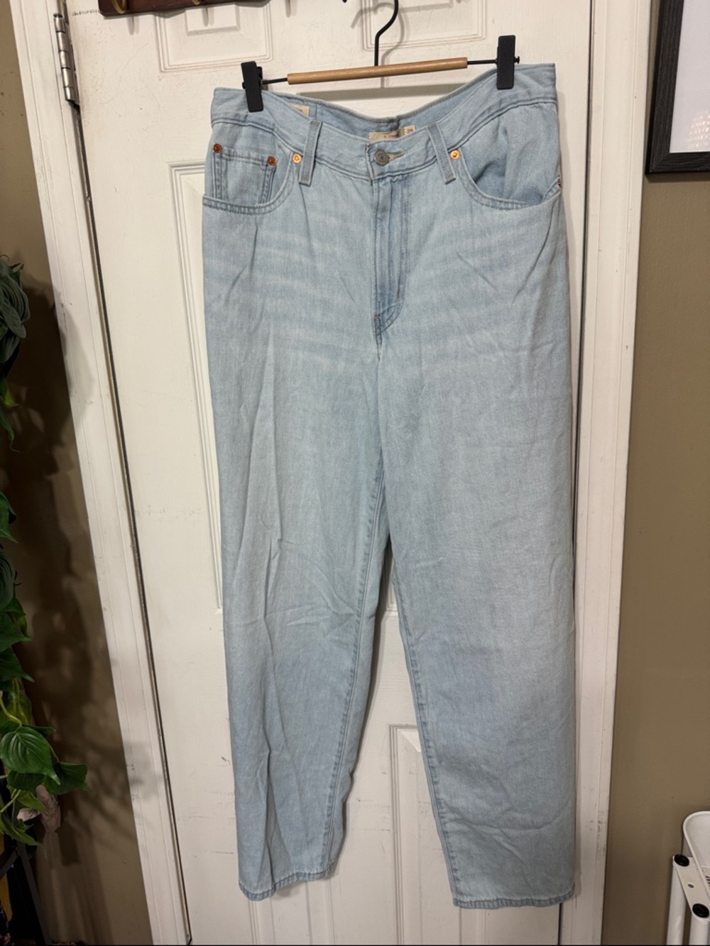 High-Rise Straight Leg Jeans in Light Blue Wash W 16” L 30”